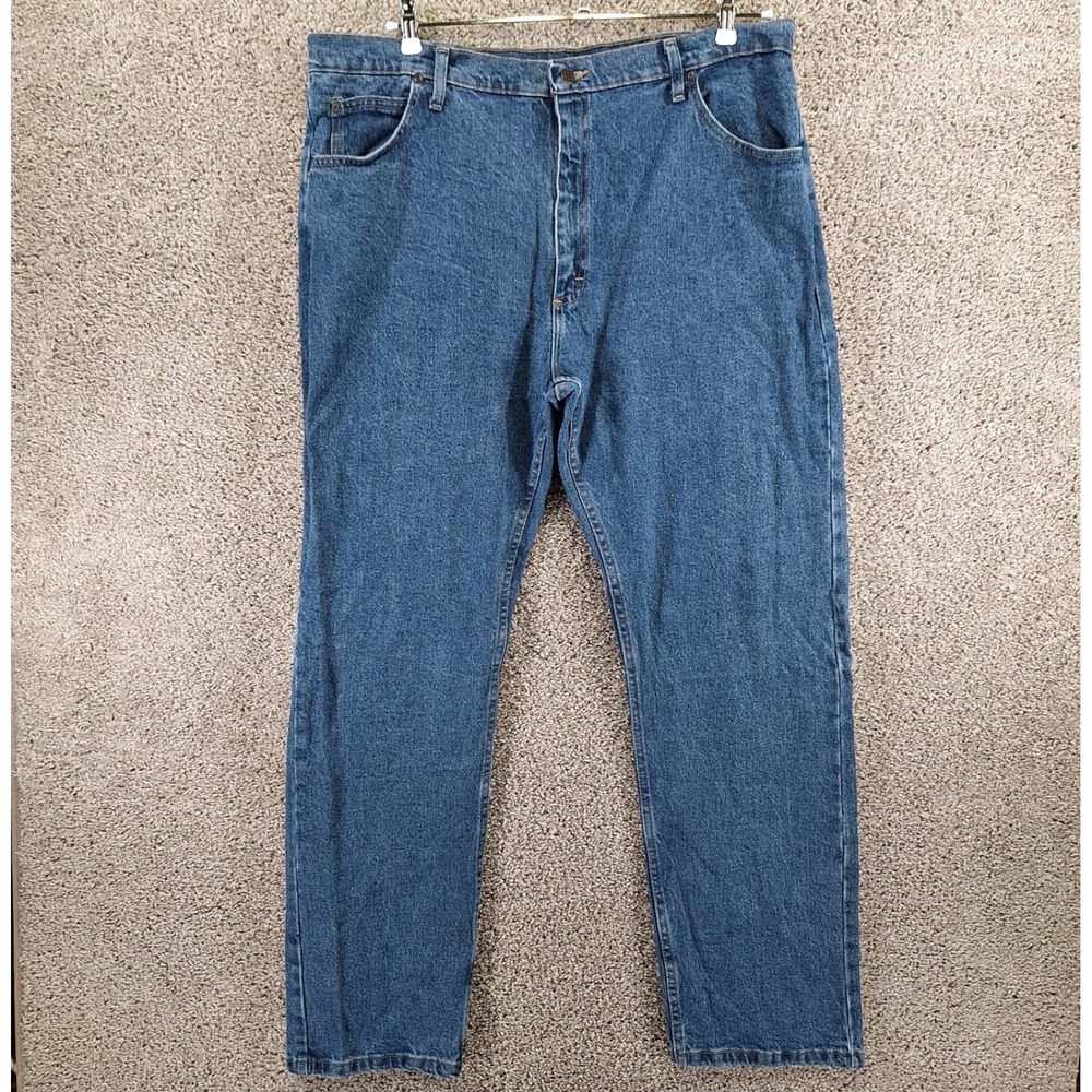 Wrangler Jeans Mens 40x32 (Fits 40x32) Medium Wash Premium Quality Denim